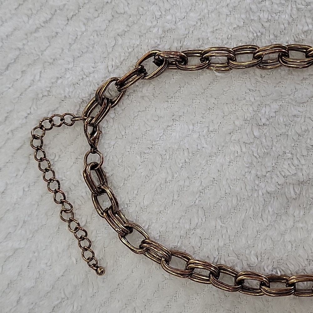 Gold & Crystal Statement Necklace!!! - Picture 5 of 6